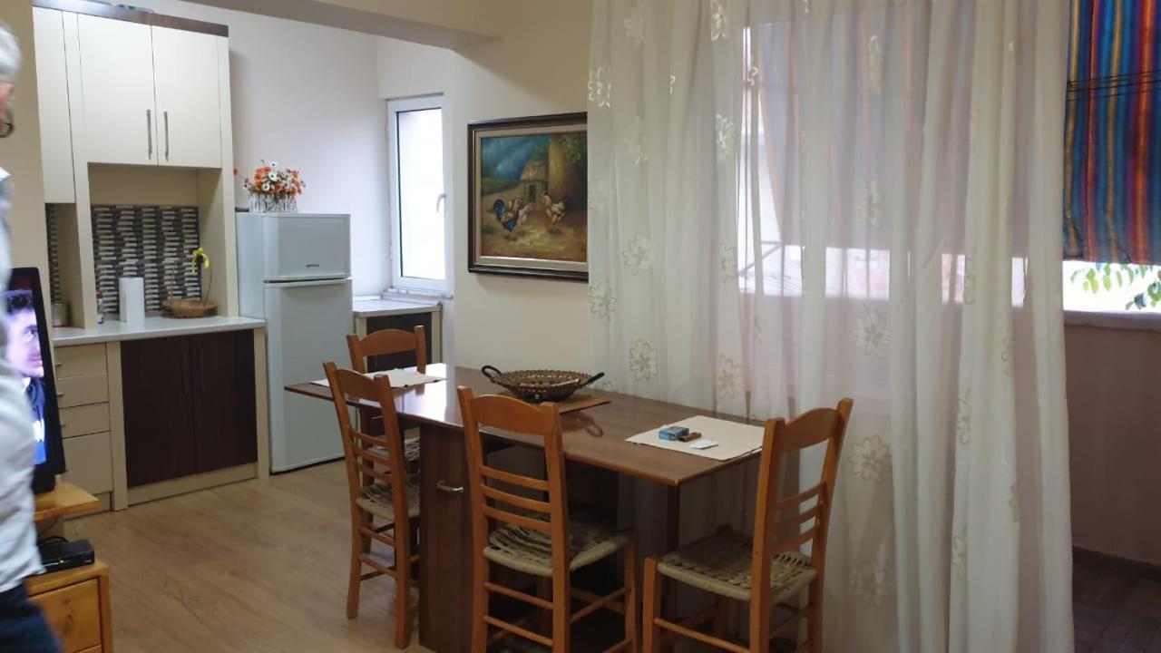 Valentina'S Apartment Тирана Экстерьер фото