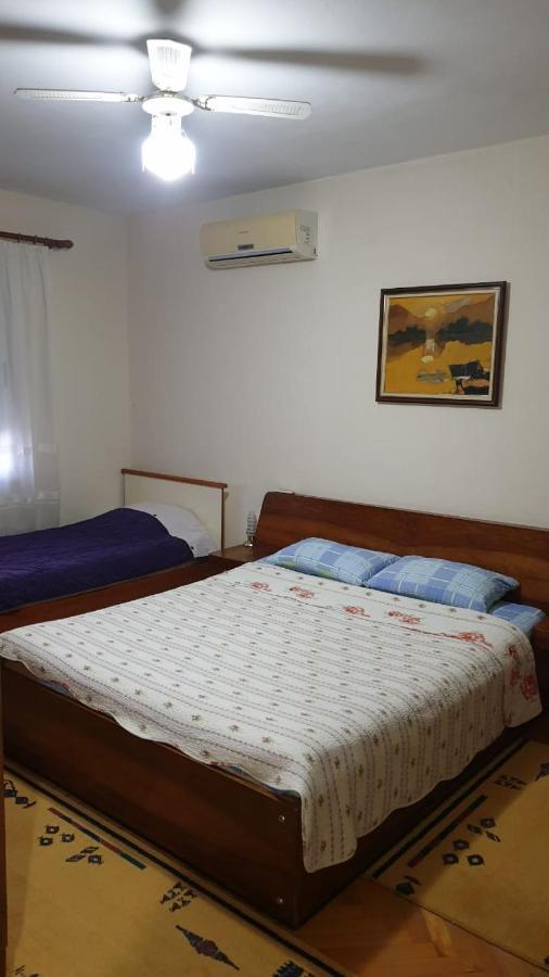 Valentina'S Apartment Тирана Экстерьер фото